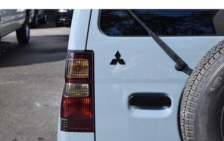 Mitsubishi Pajero Mini II, 2011 год, 583 000 рублей, 3 фотография