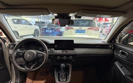 Honda Vezel, 2023 год, 2 100 000 рублей, 11 фотография