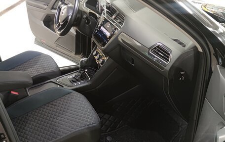 Volkswagen Tiguan II, 2019 год, 2 550 000 рублей, 6 фотография