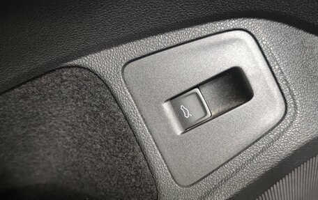 Volkswagen Tiguan II, 2019 год, 2 550 000 рублей, 9 фотография