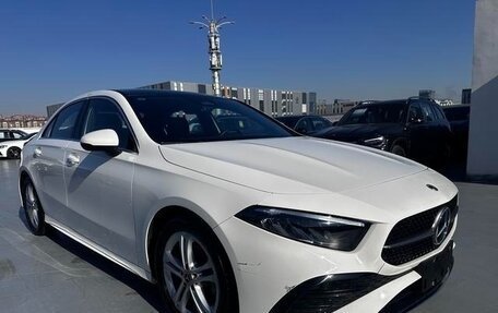 Mercedes-Benz A-Класс, 2022 год, 2 100 000 рублей, 3 фотография