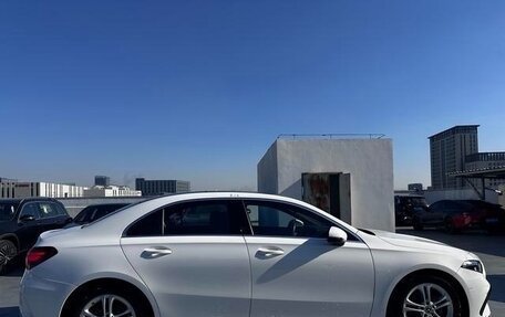 Mercedes-Benz A-Класс, 2022 год, 2 100 000 рублей, 4 фотография