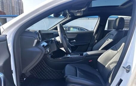 Mercedes-Benz A-Класс, 2022 год, 2 100 000 рублей, 12 фотография