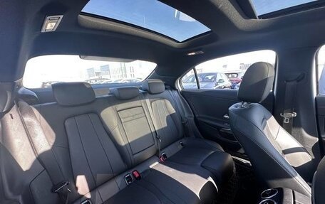 Mercedes-Benz A-Класс, 2022 год, 2 100 000 рублей, 13 фотография