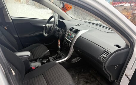 Toyota Corolla, 2011 год, 700 000 рублей, 6 фотография