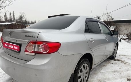 Toyota Corolla, 2011 год, 700 000 рублей, 3 фотография