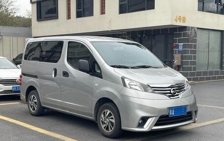 Nissan NV200, 2019 год, 1 570 000 рублей, 3 фотография