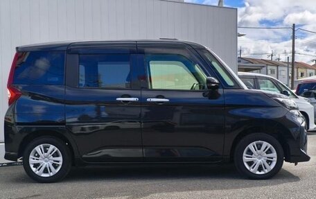 Toyota Roomy I, 2022 год, 1 010 000 рублей, 6 фотография