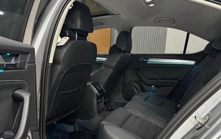 Skoda Superb III рестайлинг, 2023 год, 2 069 100 рублей, 16 фотография