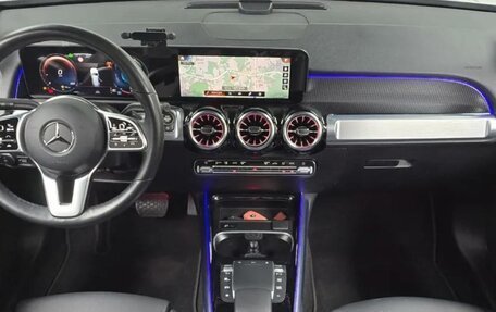 Mercedes-Benz GLB, 2022 год, 2 600 000 рублей, 6 фотография
