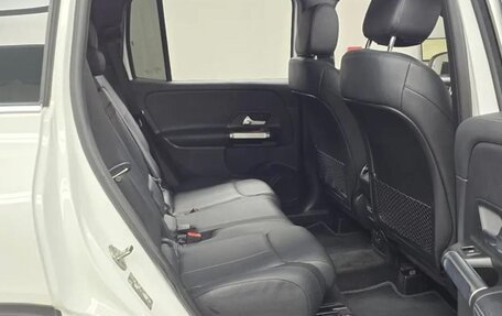 Mercedes-Benz GLB, 2022 год, 2 600 000 рублей, 16 фотография