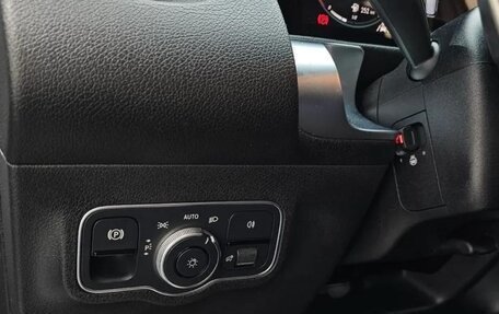 Mercedes-Benz GLB, 2022 год, 2 810 000 рублей, 14 фотография