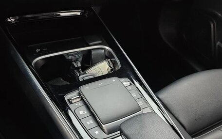 Mercedes-Benz GLB, 2022 год, 2 810 000 рублей, 10 фотография