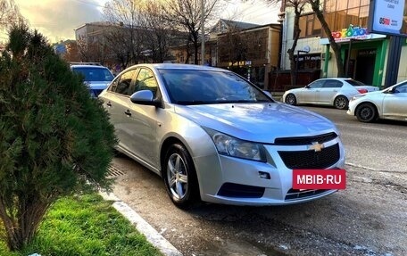 Chevrolet Cruze II, 2009 год, 625 000 рублей, 3 фотография