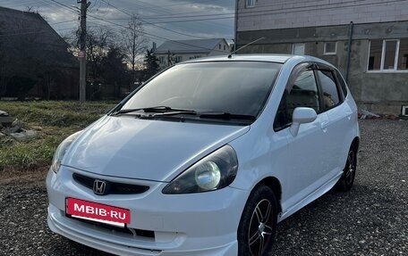 Honda Fit III, 2001 год, 380 000 рублей, 2 фотография