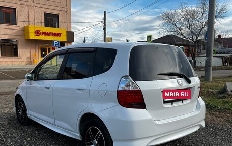 Honda Fit III, 2001 год, 380 000 рублей, 4 фотография