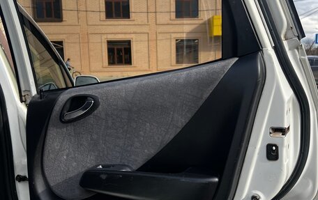 Honda Fit III, 2001 год, 380 000 рублей, 11 фотография