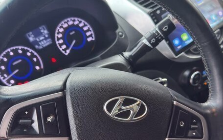 Hyundai Solaris II рестайлинг, 2015 год, 800 000 рублей, 5 фотография