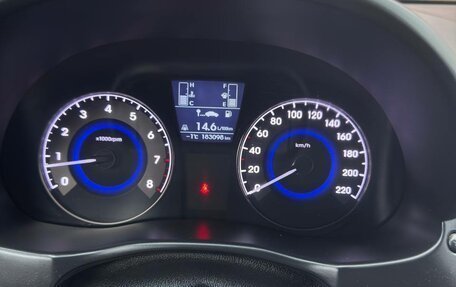 Hyundai Solaris II рестайлинг, 2015 год, 800 000 рублей, 9 фотография