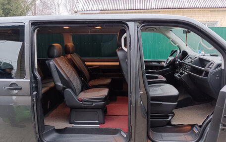 Volkswagen Multivan T6 рестайлинг, 2019 год, 3 800 000 рублей, 14 фотография