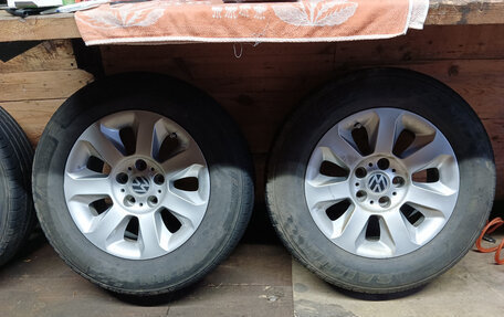 Volkswagen Multivan T6 рестайлинг, 2019 год, 3 800 000 рублей, 16 фотография