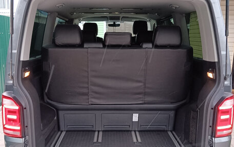 Volkswagen Multivan T6 рестайлинг, 2019 год, 3 800 000 рублей, 15 фотография