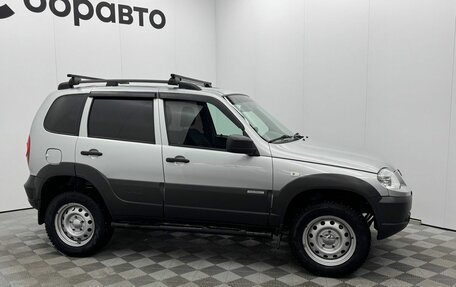 Chevrolet Niva I рестайлинг, 2018 год, 837 500 рублей, 9 фотография