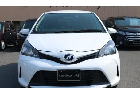 Toyota Vitz, 2015 год, 650 000 рублей, 2 фотография