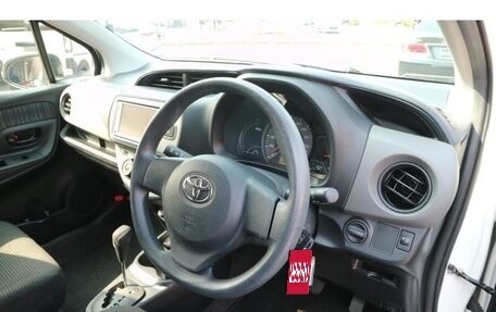 Toyota Vitz, 2015 год, 650 000 рублей, 11 фотография