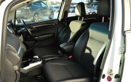 Honda Fit III, 2018 год, 1 255 000 рублей, 9 фотография