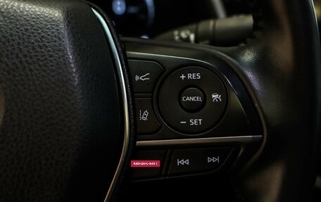 Toyota Camry, 2023 год, 3 575 000 рублей, 10 фотография