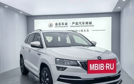 Skoda Karoq I, 2022 год, 2 100 000 рублей, 6 фотография