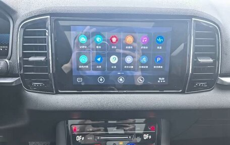 Skoda Karoq I, 2022 год, 2 100 000 рублей, 10 фотография