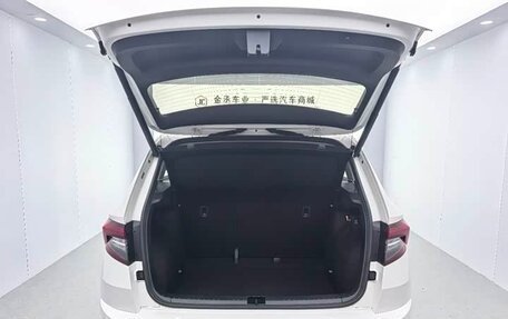 Skoda Karoq I, 2022 год, 2 100 000 рублей, 8 фотография