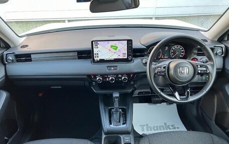 Honda Vezel, 2022 год, 2 070 000 рублей, 10 фотография