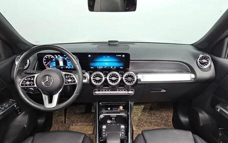 Mercedes-Benz GLB, 2022 год, 2 900 000 рублей, 5 фотография