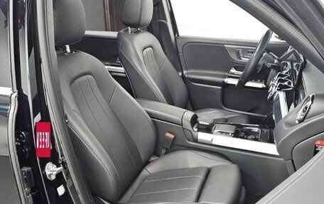 Mercedes-Benz GLB, 2022 год, 2 900 000 рублей, 10 фотография