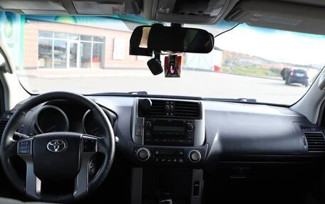 Toyota Land Cruiser Prado 150 рестайлинг 2, 2011 год, 2 650 000 рублей, 5 фотография