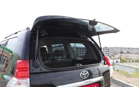 Toyota Land Cruiser Prado 150 рестайлинг 2, 2011 год, 2 650 000 рублей, 8 фотография