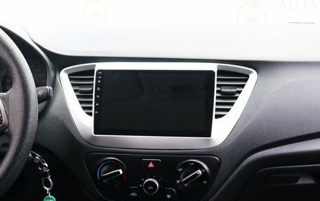 Hyundai Solaris II рестайлинг, 2019 год, 1 399 000 рублей, 11 фотография