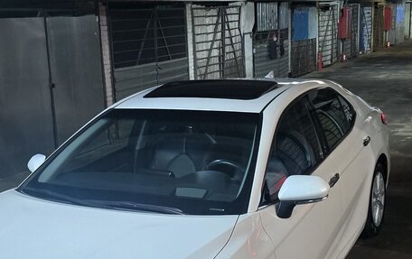 Toyota Camry, 2022 год, 3 700 000 рублей, 8 фотография