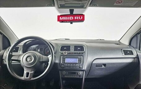 Volkswagen Polo VI (EU Market), 2013 год, 650 000 рублей, 17 фотография