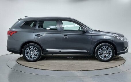 Mitsubishi Outlander III рестайлинг 3, 2020 год, 2 469 000 рублей, 4 фотография