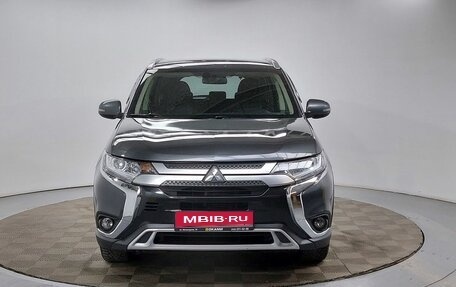 Mitsubishi Outlander III рестайлинг 3, 2020 год, 2 469 000 рублей, 2 фотография