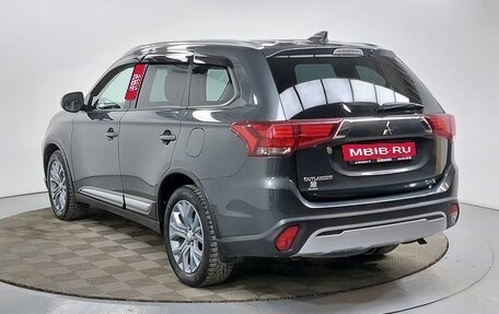 Mitsubishi Outlander III рестайлинг 3, 2020 год, 2 469 000 рублей, 7 фотография