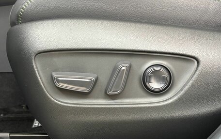 Toyota RAV4, 2025 год, 4 450 000 рублей, 16 фотография