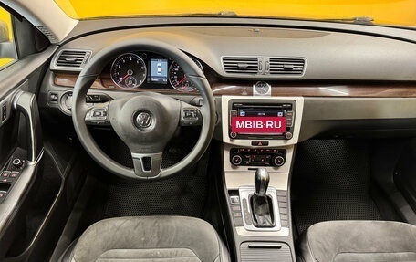 Volkswagen Passat B7, 2011 год, 899 000 рублей, 16 фотография