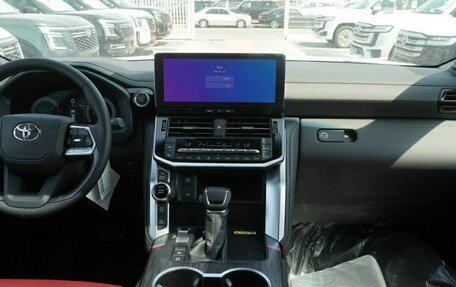 Toyota Land Cruiser, 2025 год, 13 250 000 рублей, 24 фотография