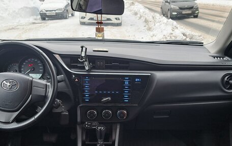 Toyota Corolla, 2017 год, 1 900 000 рублей, 2 фотография