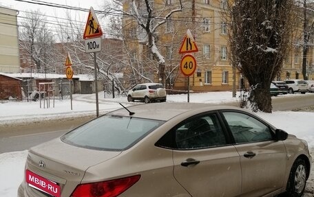 Hyundai Solaris II рестайлинг, 2013 год, 1 100 000 рублей, 5 фотография